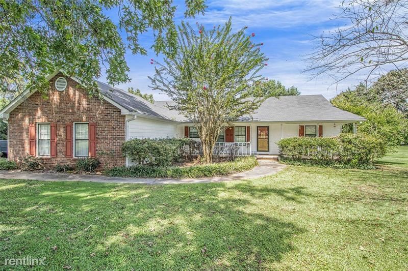 Primary Photo - 4 br, 2 bath House - 20 PARK Court SE