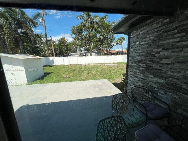 Foto del edificio - 1443 Harding St