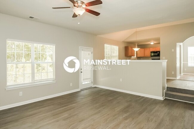 Foto del edificio - 3 Bedroom Pet-Friendly Home in Union City, GA with Main Street Renewal