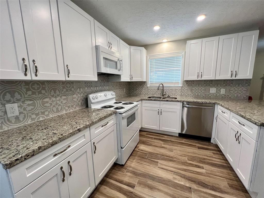 Primary Photo - 1705 Westwind Dr