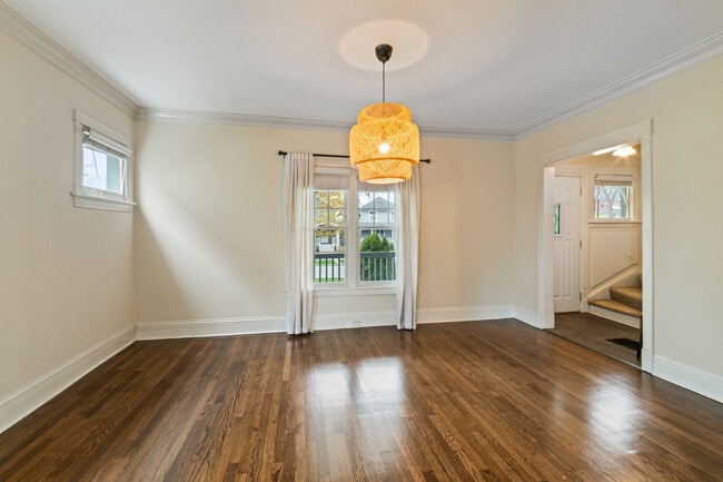 Building Photo - 540 Lyman Ave
