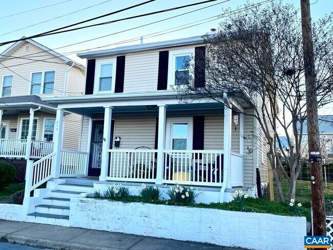 Foto del edificio - 211 5th St NW