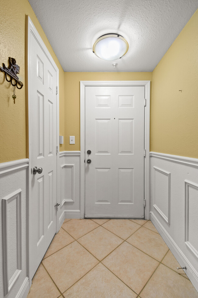 Entryway - 6450 Emerald Dunes Dr