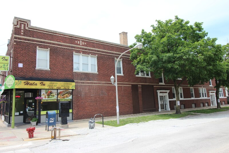 Primary Photo - 4628 W Lawrence Ave