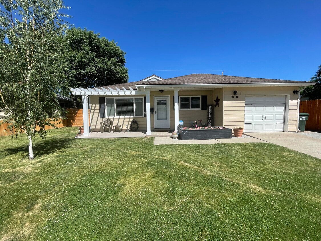 1010 Sewell Dr, Elko, NV 89801 House Rental in Elko, NV