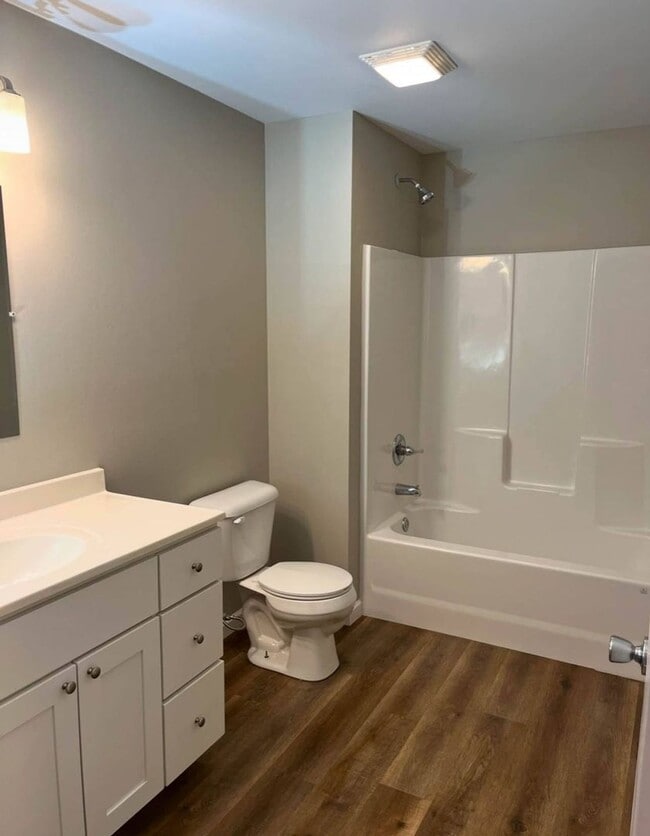 Foto del edificio - 2 bed, 1.5 bath Townhouse