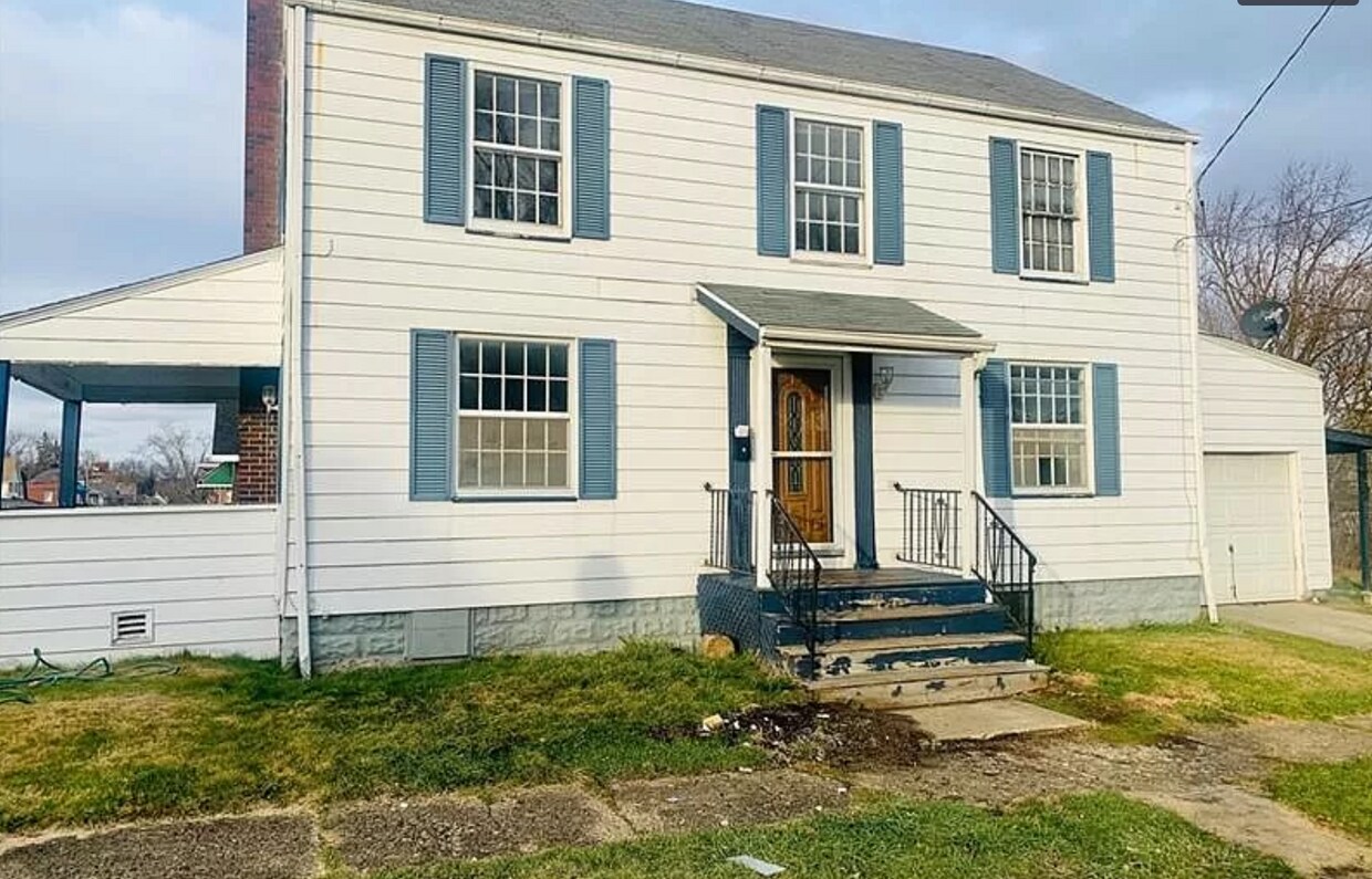 Primary Photo - 455 Sherman Ave