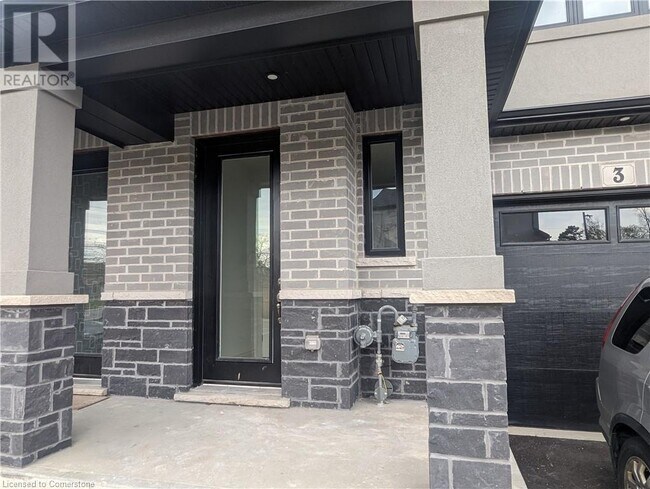 Building Photo - 166 Mt Albion Rd
