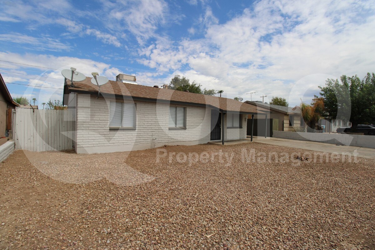 Photo - 8128 West Earll Drive