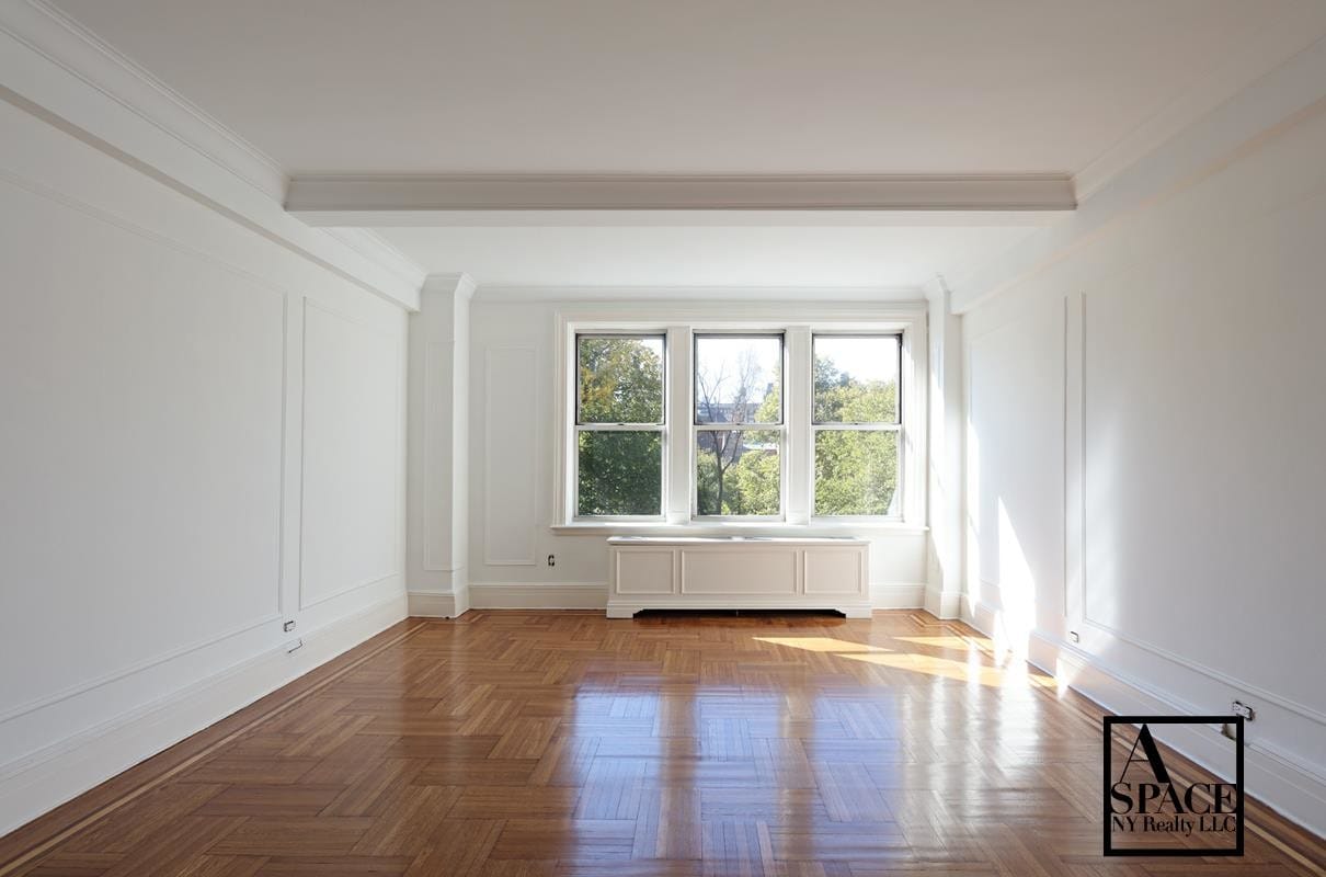 Primary Photo - 33 West 81st Street