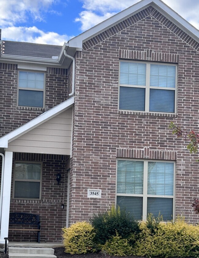 Building Photo - 3545 Cricket Dr
