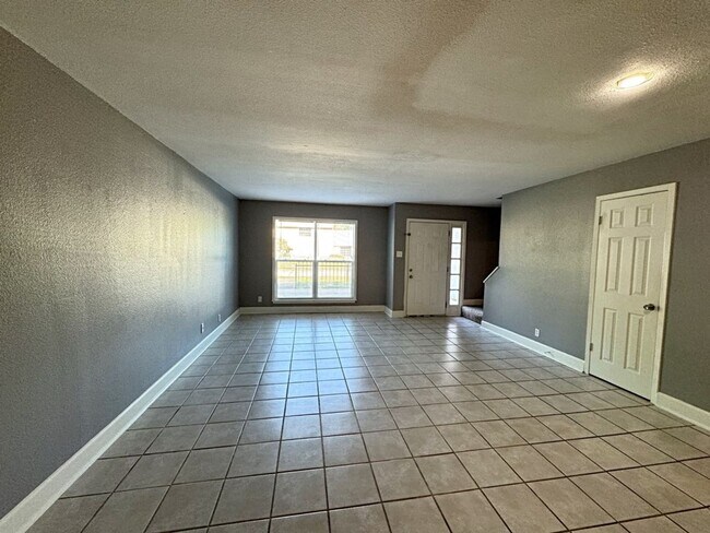 Building Photo - 3065 Willow Pl