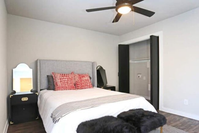Building Photo - 1 bedroom in Dallas TX 75214