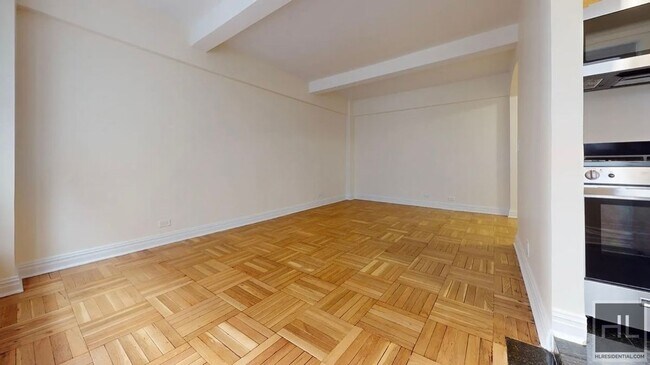 Foto del edificio - EAST 56 STREET