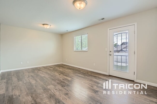 Building Photo - 4199 S 3250 W