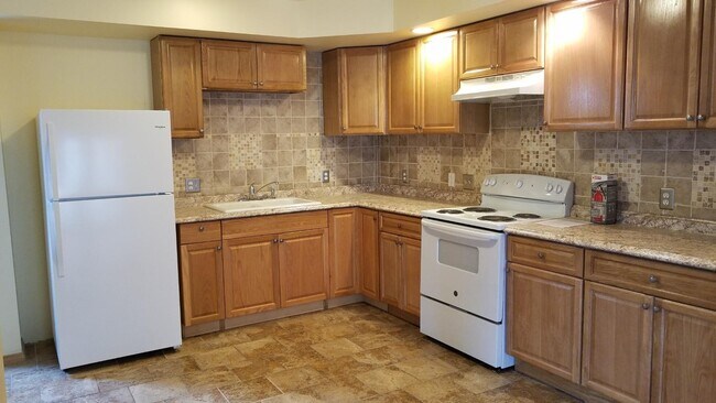 addl kitchen - 903 Church St