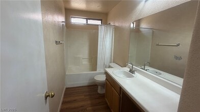 Building Photo - 4687 Englewood Ave