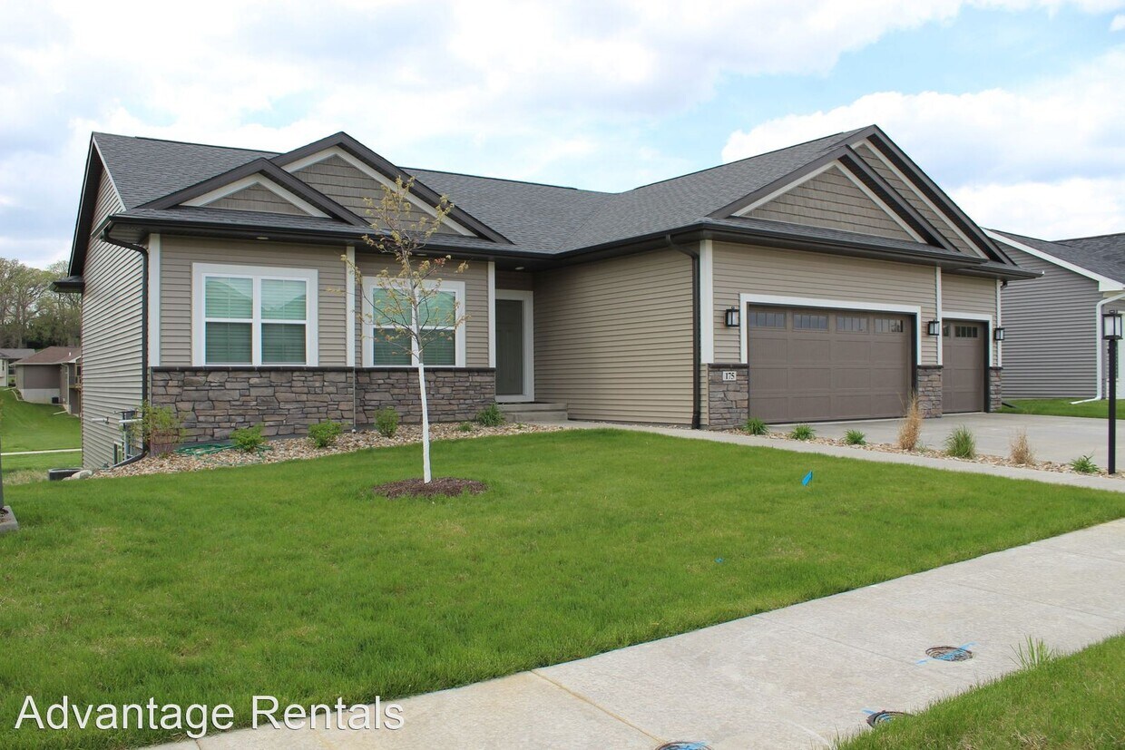 Foto principal - 5 br, 3 bath House - 175 Charles Drive