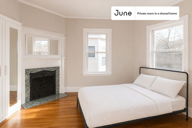 Building Photo - Room in Shared 5 bed/2 bath home in Brookline