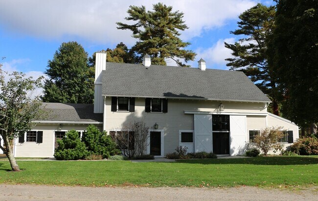 Building Photo - 643 Bay Rd