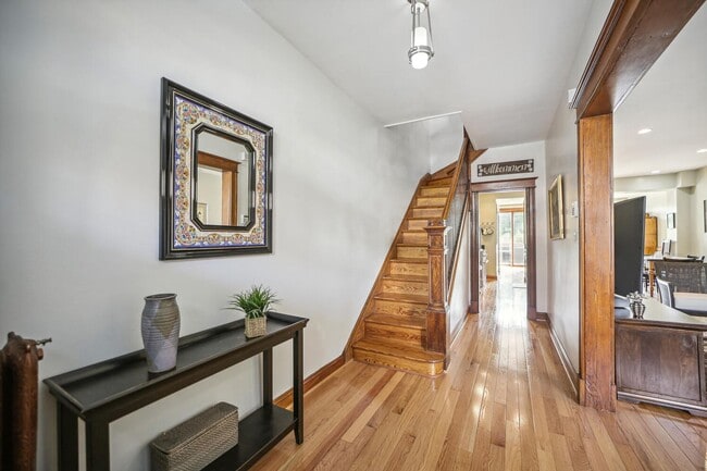 Building Photo - Modern Rowhome with Private Parking Pad! AVAILABLE NOW!