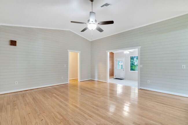 Foto del edificio - 528 Ridgewood St