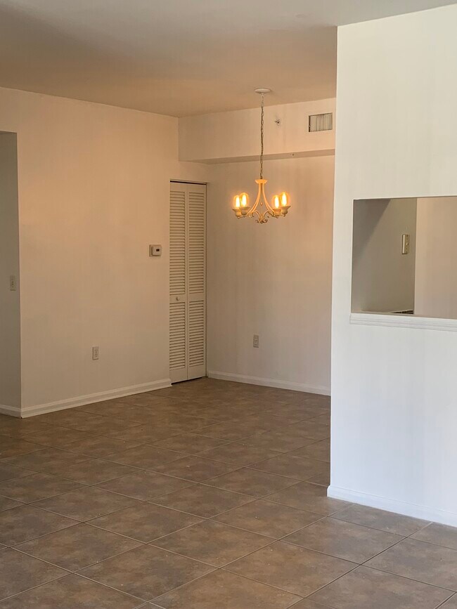 Building Photo - 1235 Reserve Way