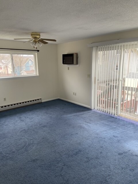 Foto principal - 371 Hillside Ave