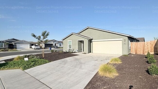 Building Photo - 4 bedroom 3 bathroom corner lot home near Gosford Rd/ McKee Rd
