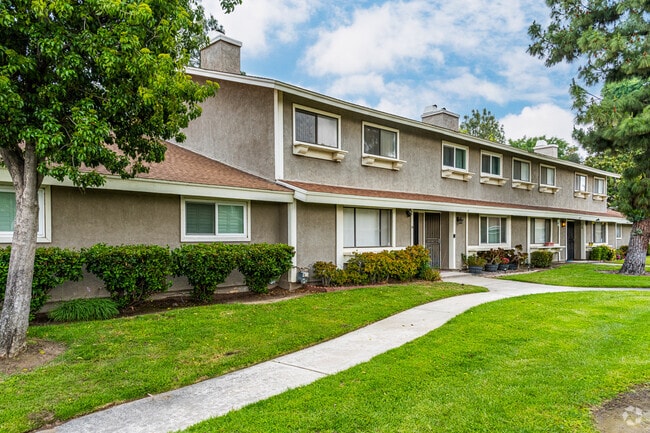 Foto del edificio - Vista Loma Village
