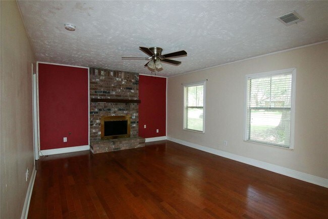Foto del edificio - 3202 Birch Creek Dr