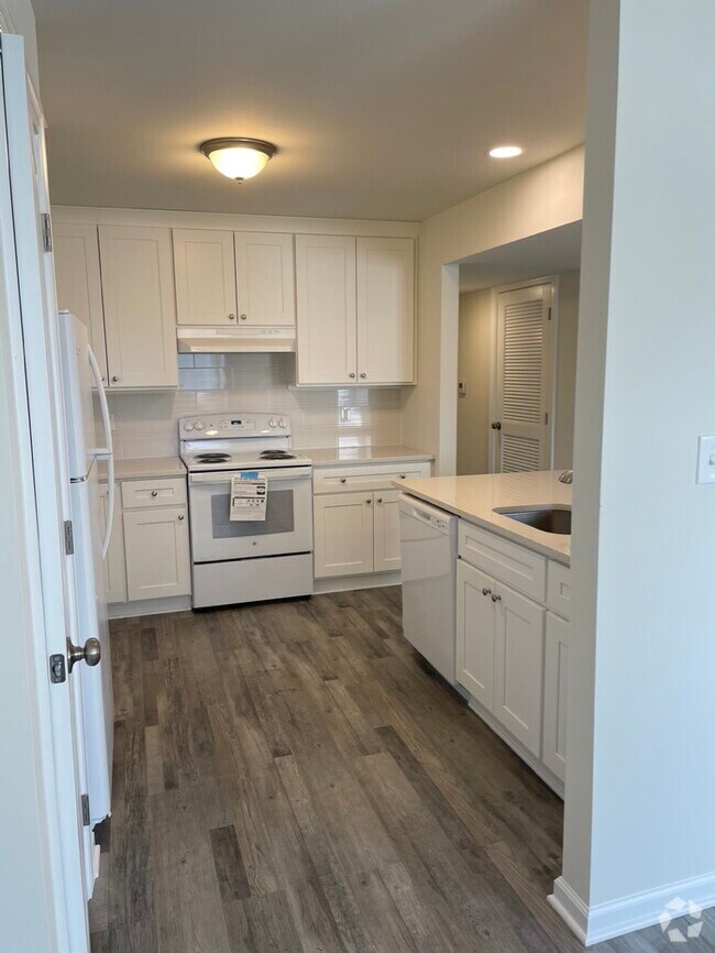 Luxury Apartments For Rent in Green Crest, Greensboro | Realtor.com®