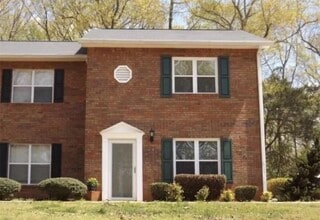 Building Photo - 4084 Hidden Hollow Dr