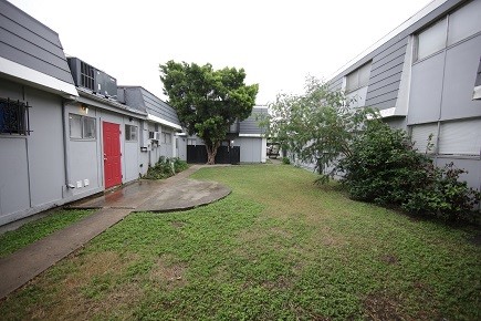Foto del edificio - 5220 Weber Rd