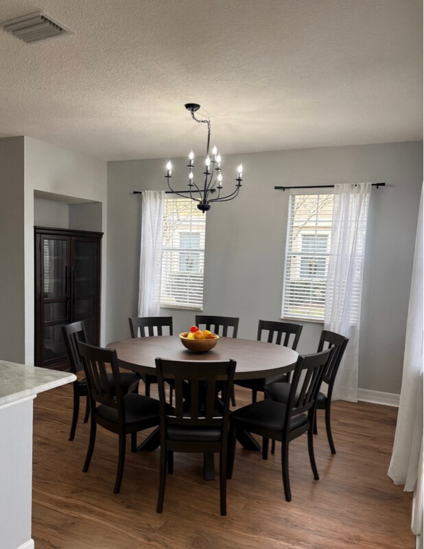 Building Photo - 531 Hedgewood Dr