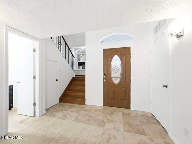 Foto del edificio - 10916 Loma De Luz Pl