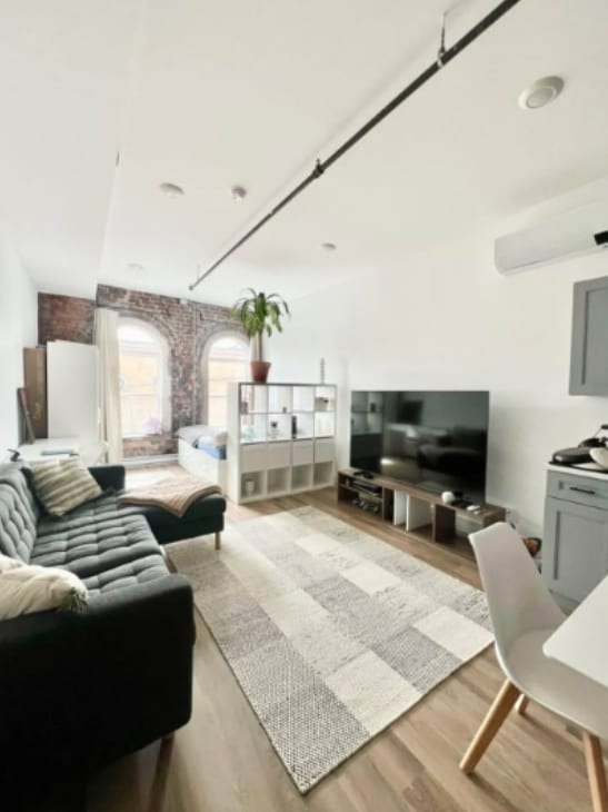 Building Photo - Renovated Studio Apartment - Available May 1st!