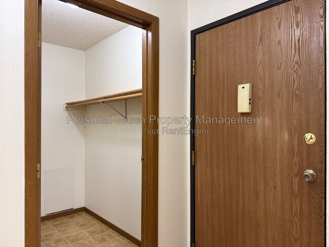 Foto del edificio - 1401 12th St E