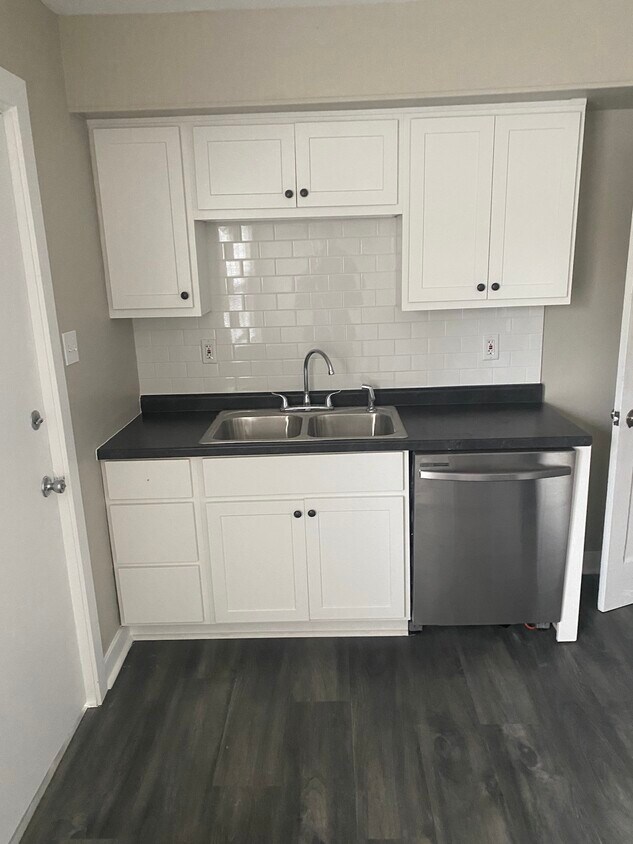 2441 169th St, Hammond, IN 46323 Townhome Rentals in Hammond IN