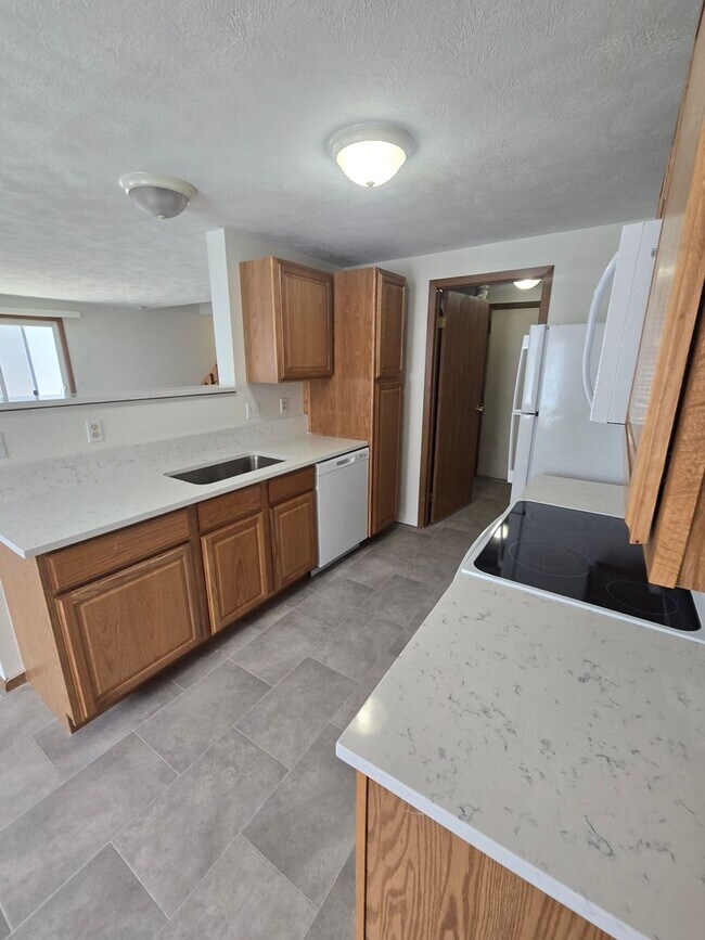 Foto del edificio - Three bedroom home in Franklin Square