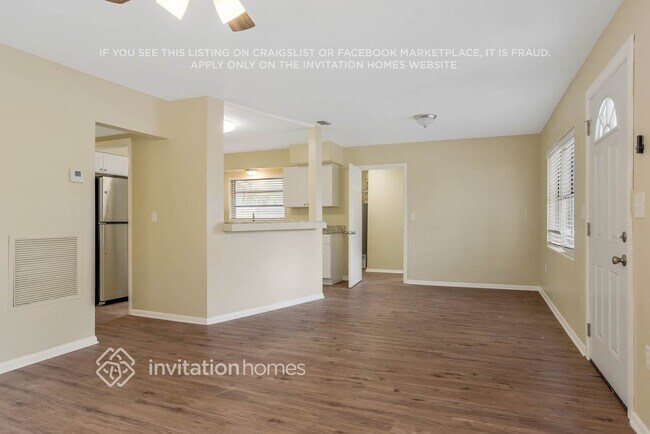 Foto del edificio - 5119 Divot Ct