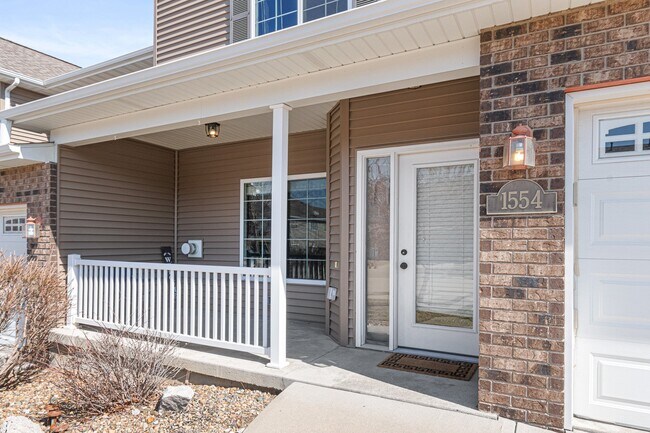 Building Photo - 1554 Burr Dr