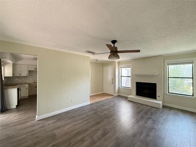 Building Photo - 12301 Deer Falls Dr