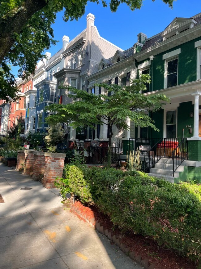 136 Bryant St NW Unit B, Washington, DC 20001 Apartments in