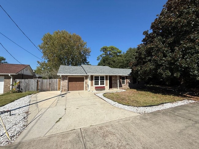 Foto del edificio - 257 Terrance Ln