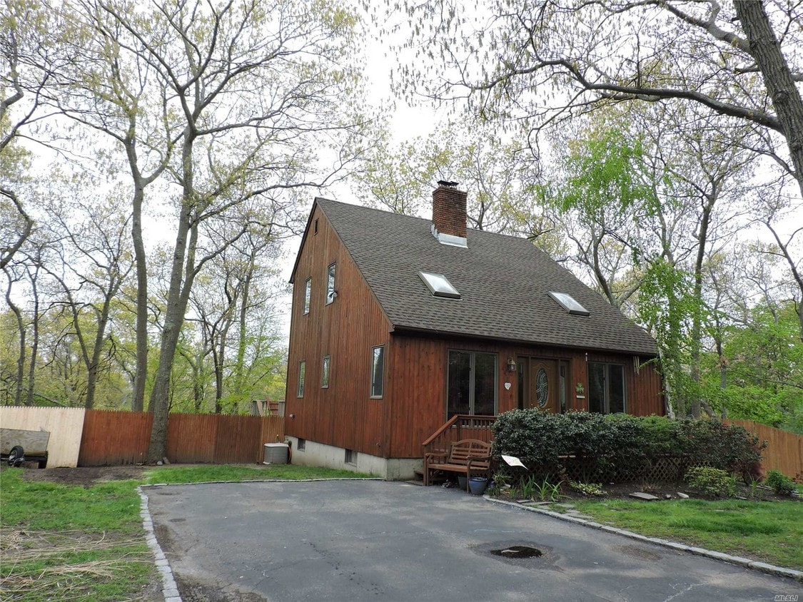 Primary Photo - 34 Garden Rd