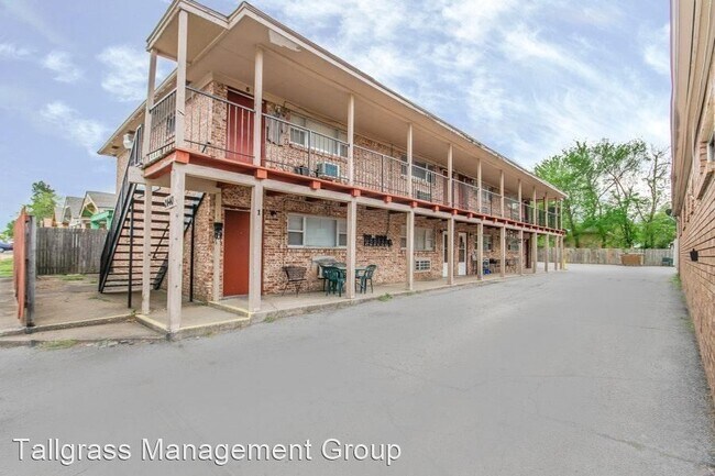 Foto del edificio - 2436-2436 E 6th St