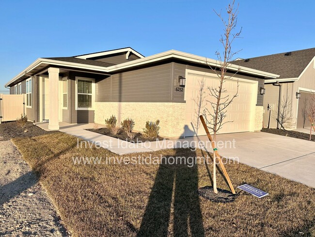 Building Photo - Brand new construction home available now!