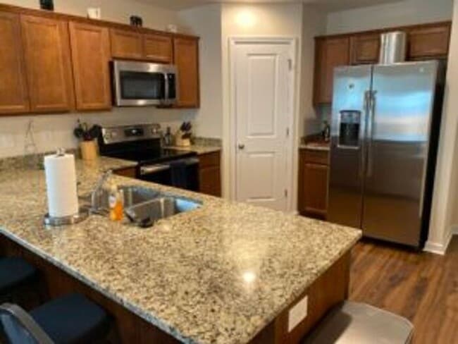 Foto del edificio - 616 Legacy Park Ct