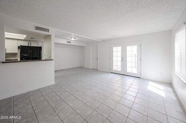 Foto del edificio - 17032 N 16th Dr